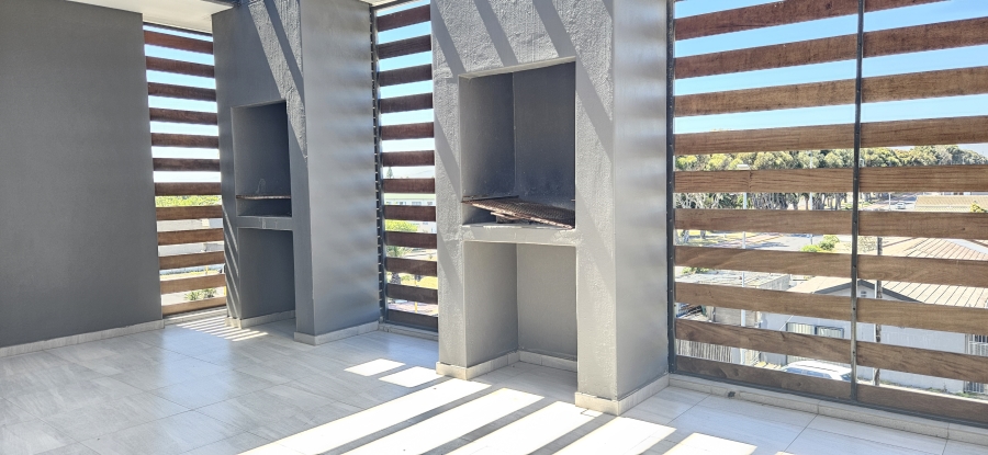 2 Bedroom Property for Sale in Table View Western Cape